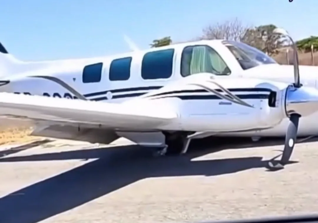 Avião de deputado baiano faz pouso forçado em Irecê