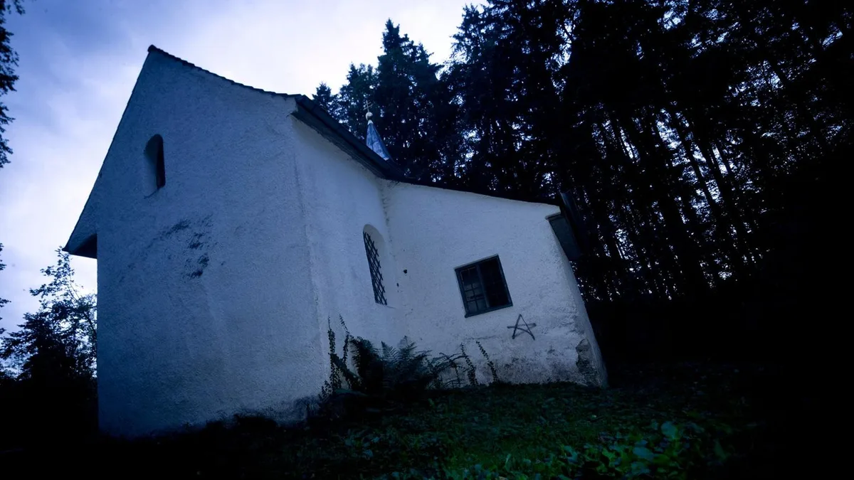Halloween: Spukhäuser und Moorleichen – gruselige Orte in Deutschland