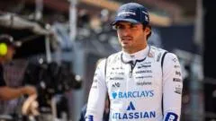 'Leader' Sainz commits to Williams with new deal