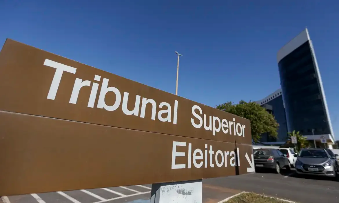 Partido Novo aciona TSE e acusa atos musicais de promoverem showmícios em favor de Lula