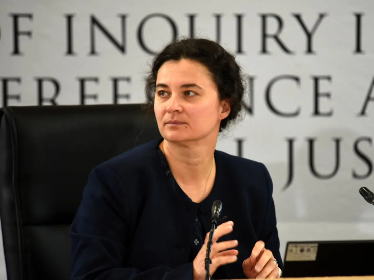 Criminal justice officials should face financial vetting, probe told