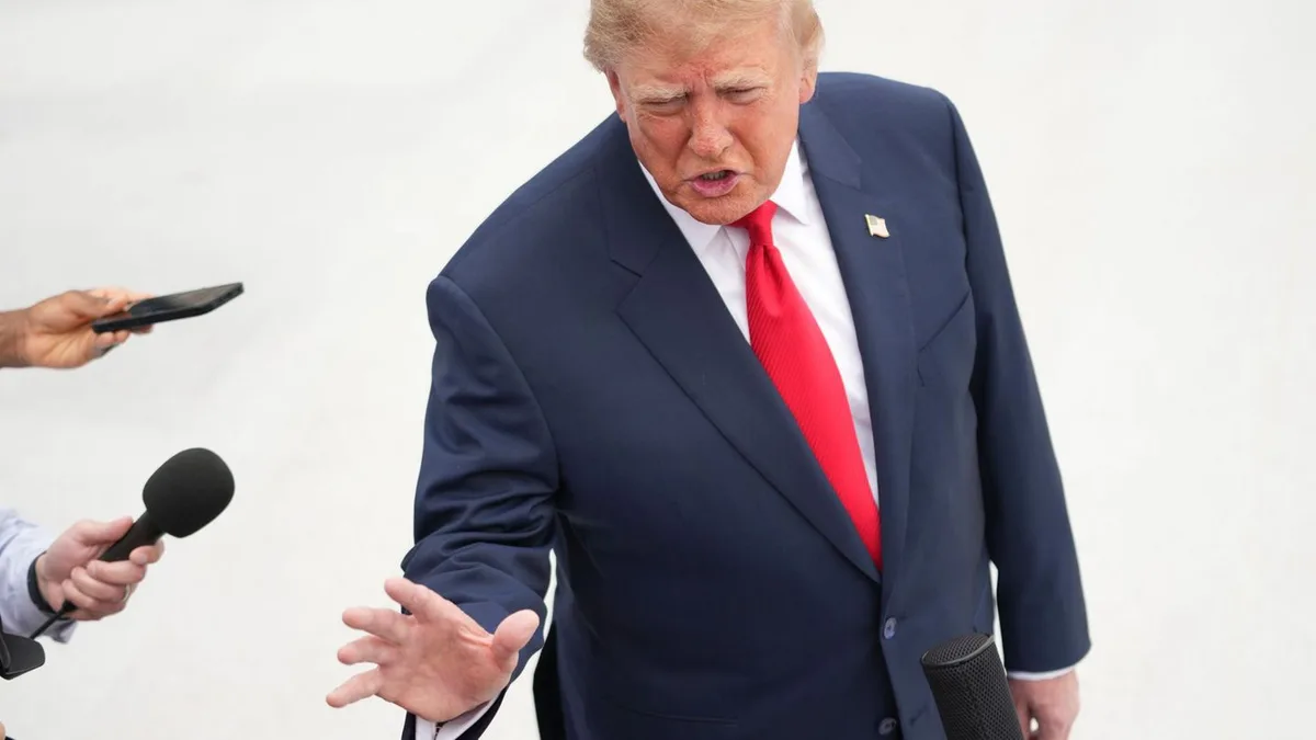 Ukraine-Krieg: Trump fordert Ablösung des ukrainischen Präsidenten
