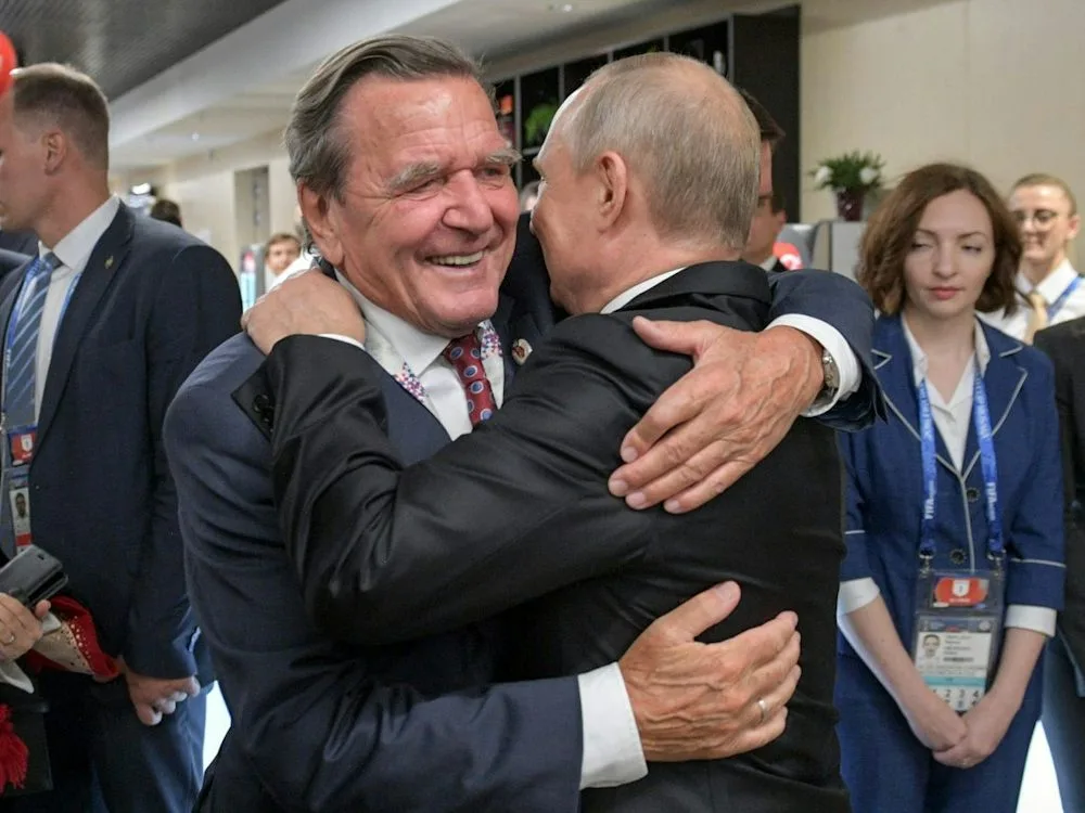 Russland: Altkanzler Schröder feierte offenbar Geburtstag mit Putin