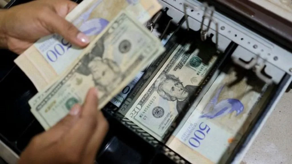 Dólar BCV mantiene el ritmo alcista que lo acerca a la barrera de los 880 bolívares