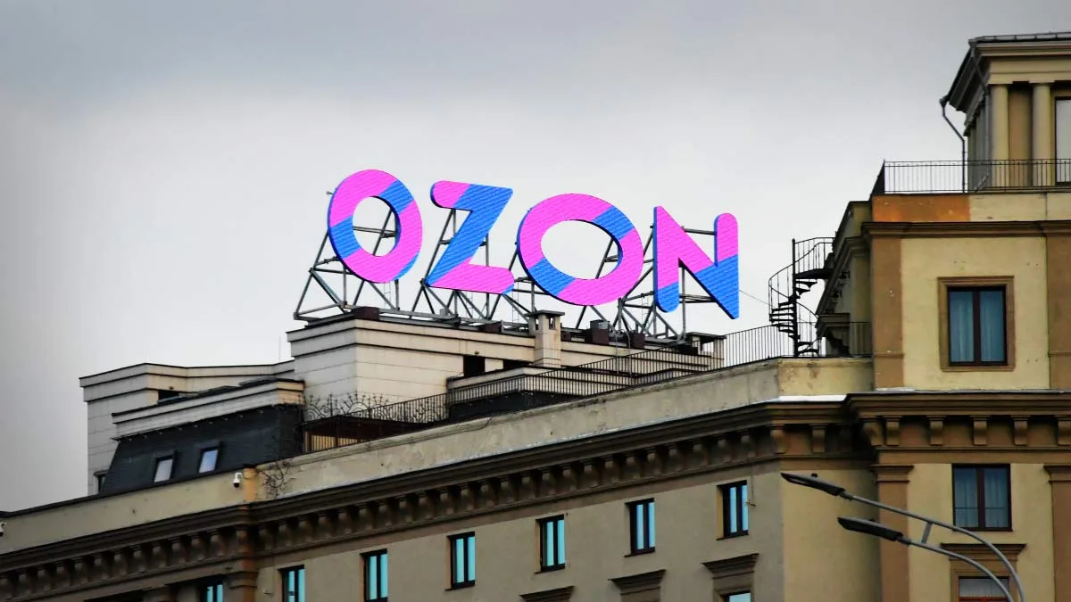 Падение акций Ozon и АФК "Система" усилилось до 17-27,5%