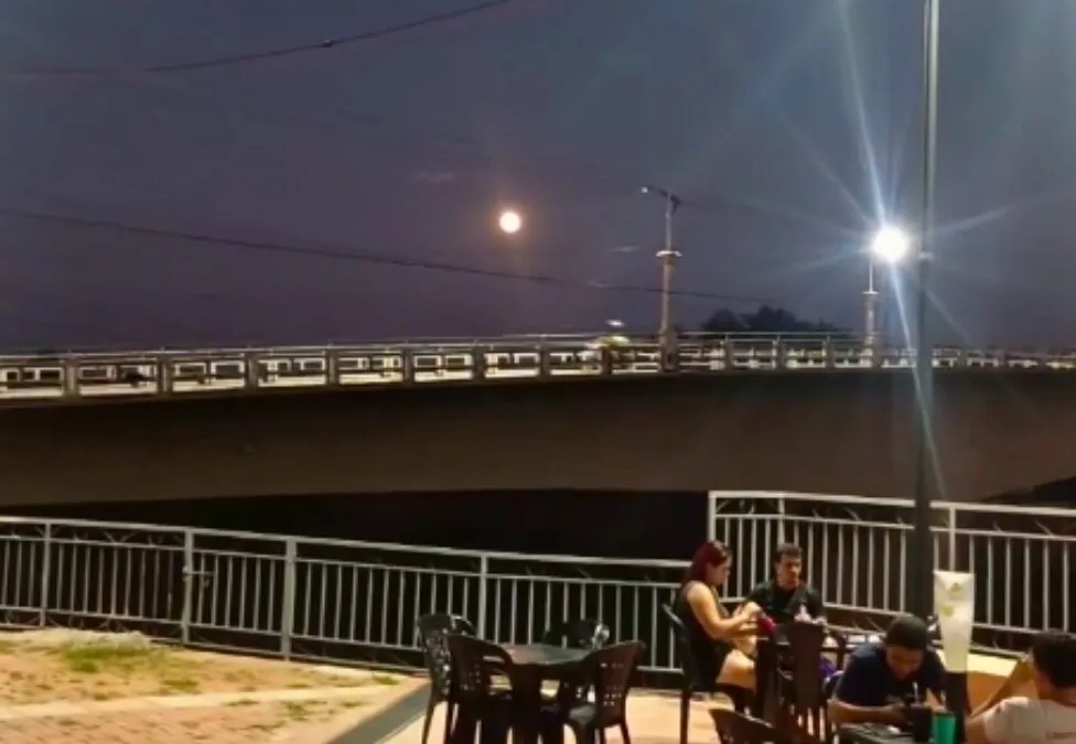 Vídeo mostra lua cheia em Rio Branco horas antes do eclipse