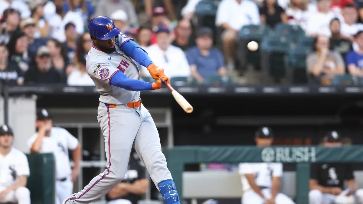 Luis Robert Jr. homers twice against his former team as Mets beat White Sox 10-5
