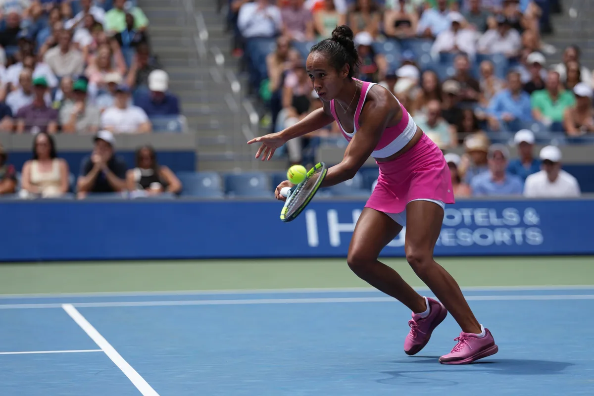Fernandez advances to second round at Singapore