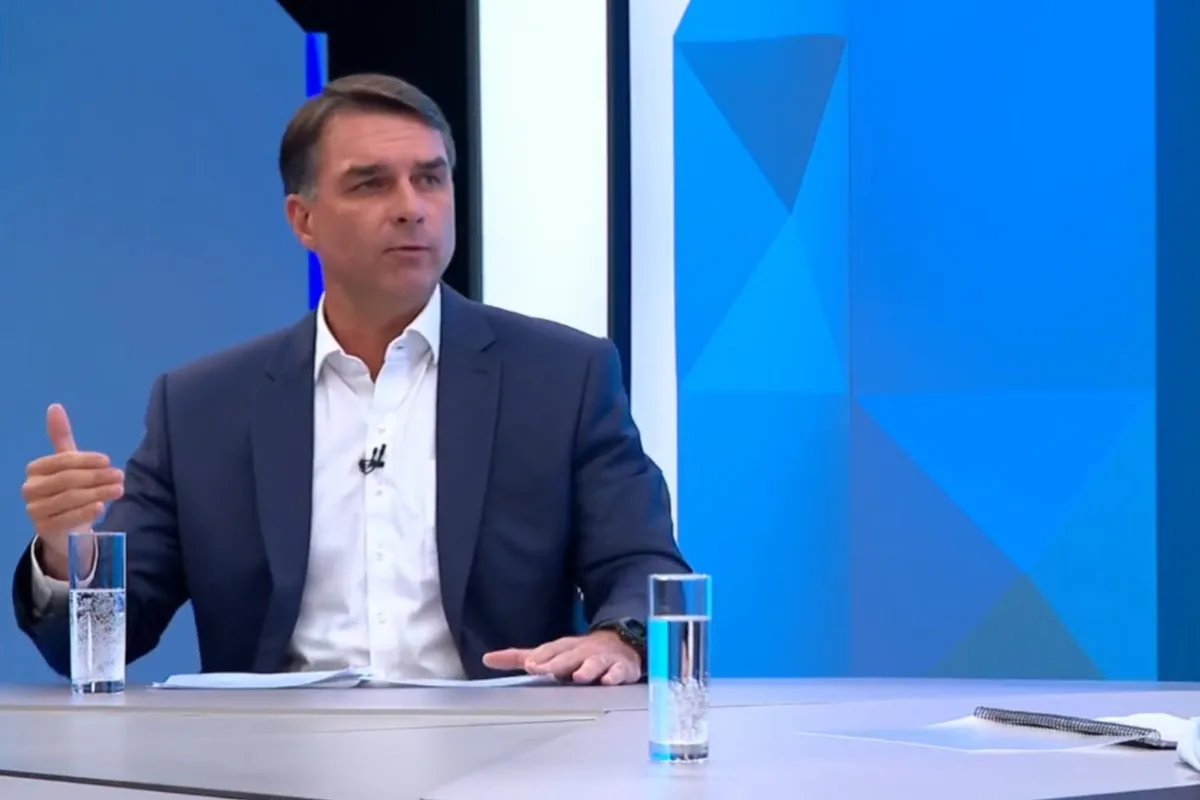 Flávio promete corte de 10 ministérios: "Economia de R$ 200 bilhões"