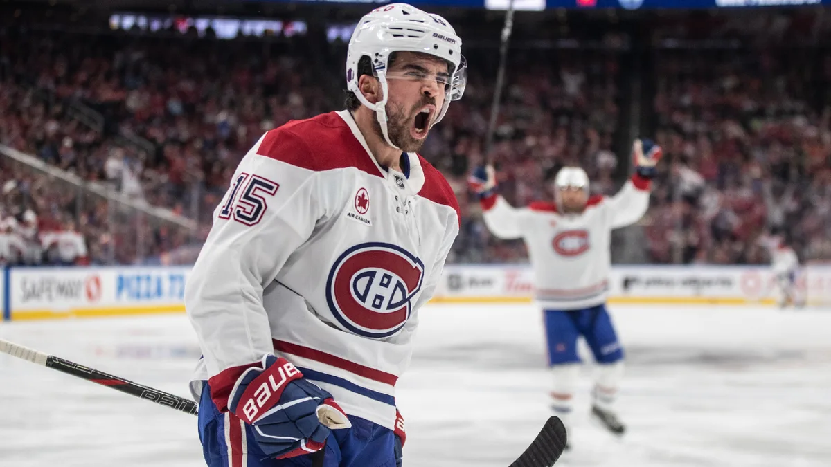 Canadiens, Alex Newhook agree to four-year extension