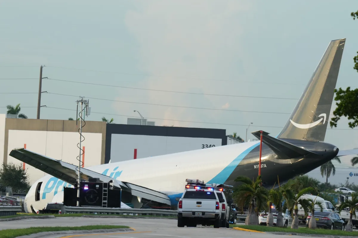 Investigators probe Miami cargo crash after runway overrun kills five