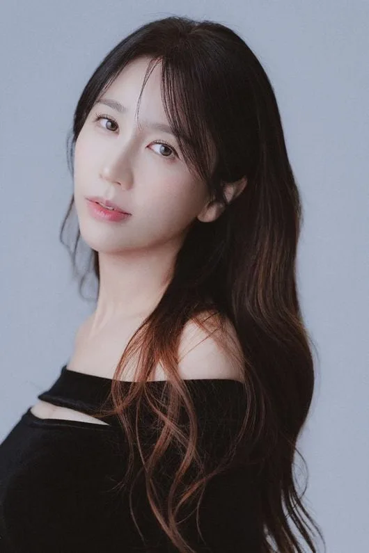 신장미, 180도 달라져서 돌아왔다..17일 신곡 '하회' 발매