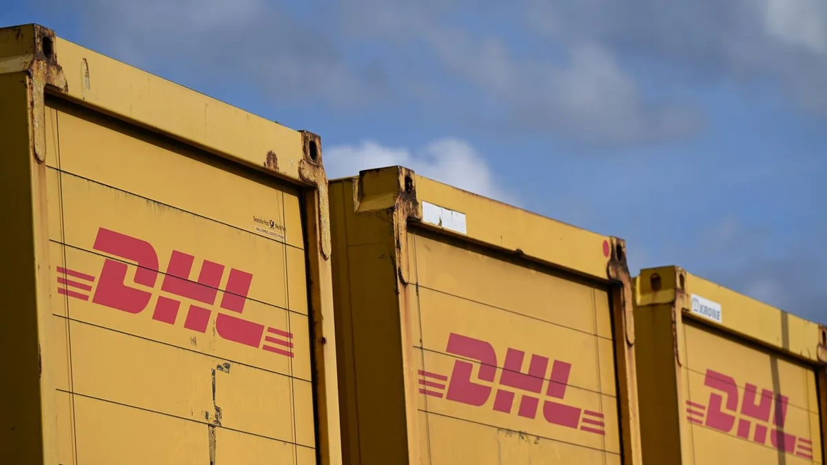 Einsatz: Verdacht auf giftiges Quecksilber - DHL-Zentrum evakuiert