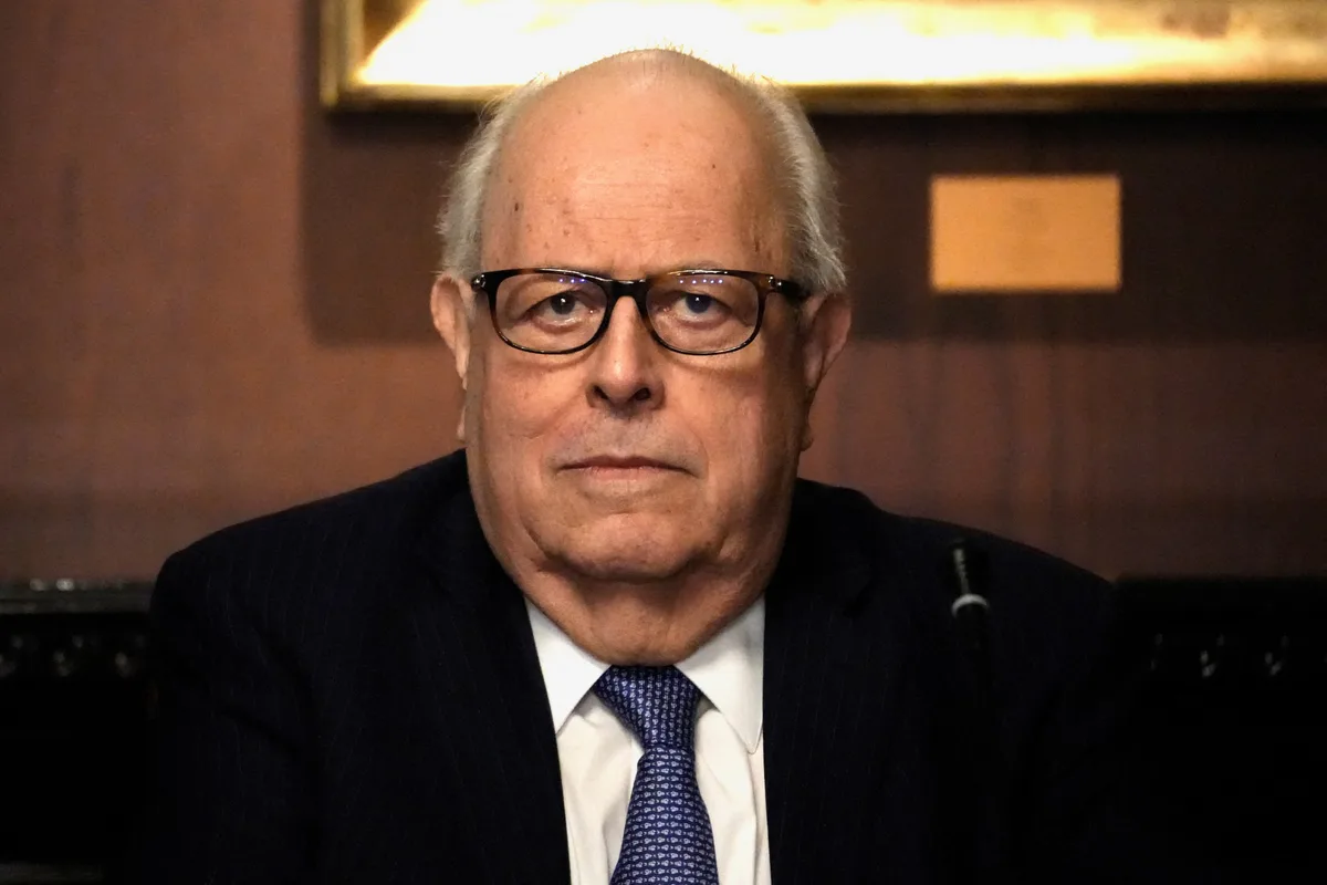 Senadores elogian la gestión de Julio Velarde al frente del BCR: “Un ícono y un ejemplo para las nuevas generaciones”