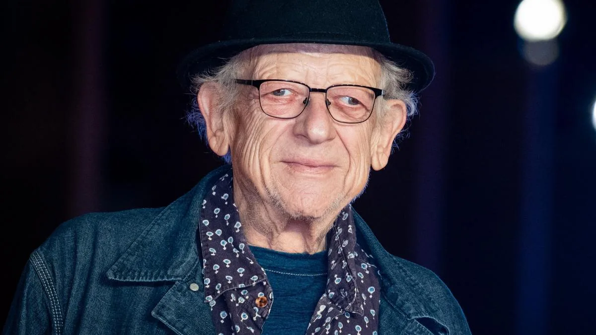 Oscar-winning producer Jeremy Thomas dead at 77