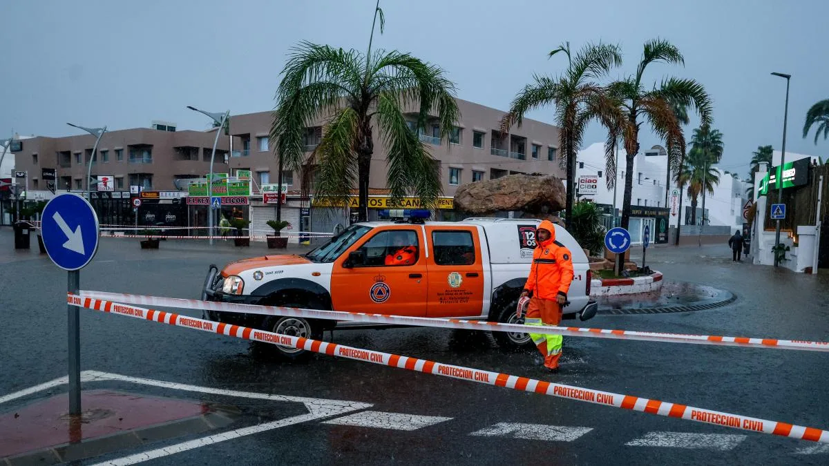 La dana obliga a suspender clases en Mallorca, Eivissa y Formentera y moviliza a la UME