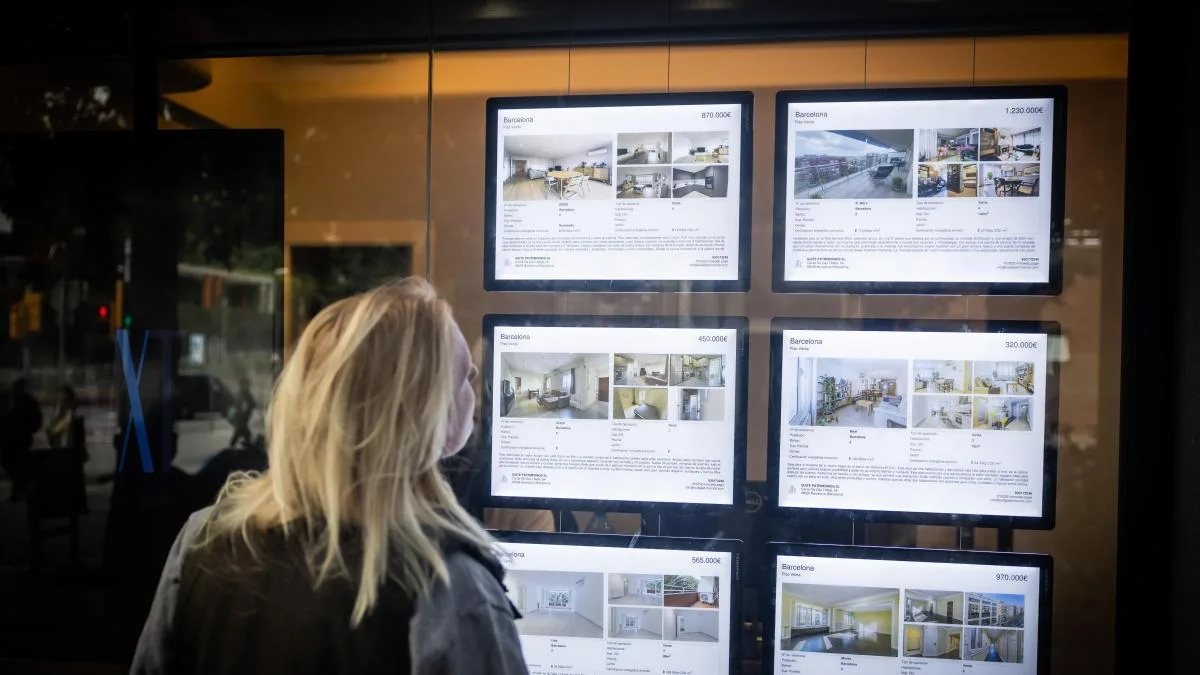 La compraventa de vivienda por extranjeros cae un 13% entre presión regulatoria y precios altos