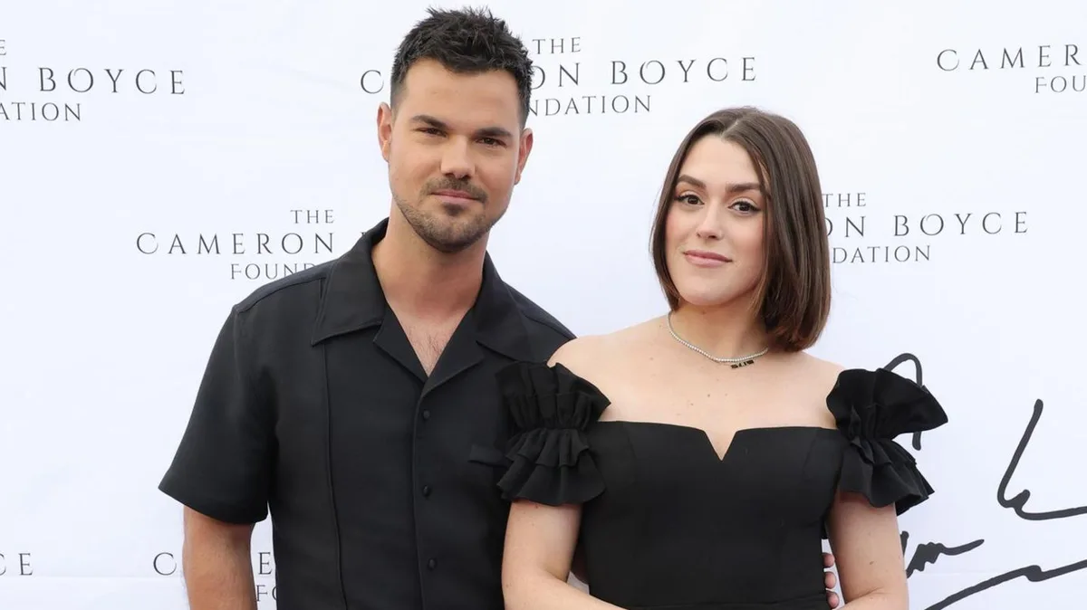 Leute von heute : Ehefrau von Taylor Lautner verrät möglichen Namen ihres Kindes