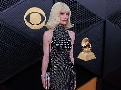Nach Ozzys Tod total abgemagert: Kelly Osbourne versteckte sich hinter einer Perücke