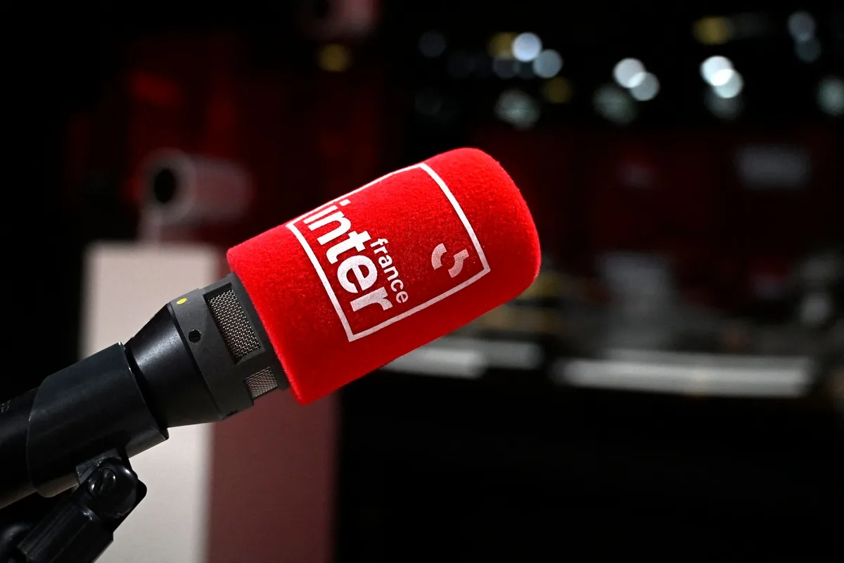 Média : Charles Sapin annonce la « suppression » de son édito hebdomadaire par France Inter