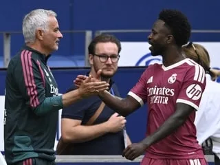 « Vini, où veux-tu aller ? » : José Mourinho révèle comment il a convaincu Vinicius Jr de prolonger au Real Madrid