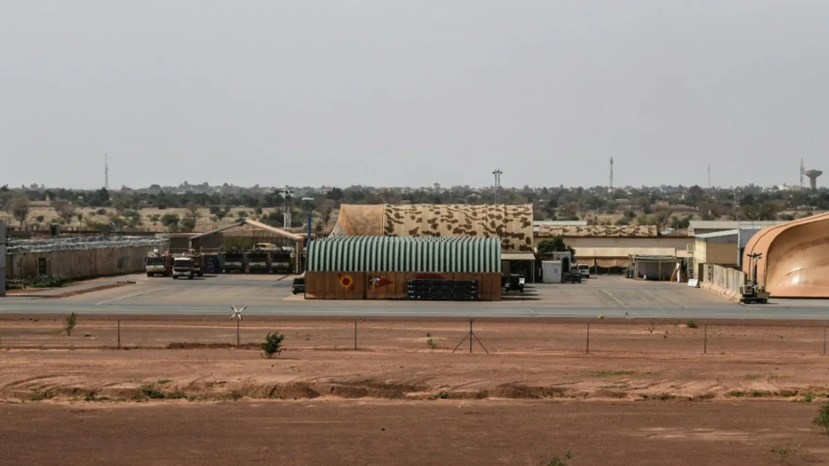 Sicherheitskreise: Aufständische Soldaten greifen Präsidentenpalast im Niger an