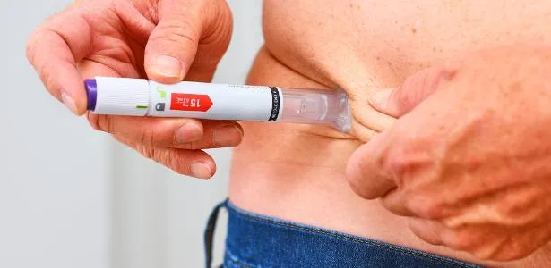 Canetas emagrecedoras: o desafio do aumento de peso sem a medicação