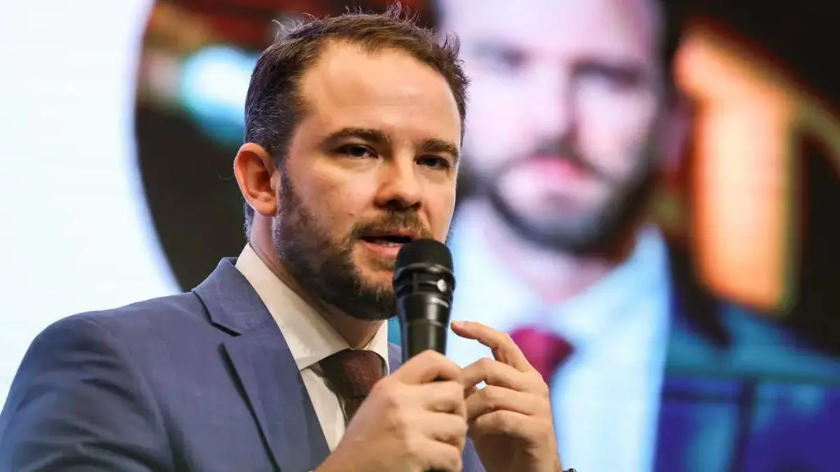 Chega de aumentar impostos? Ministro da Fazenda conta os próximos passos do governo Lula para apertar o cinto dos gastos e frear juros