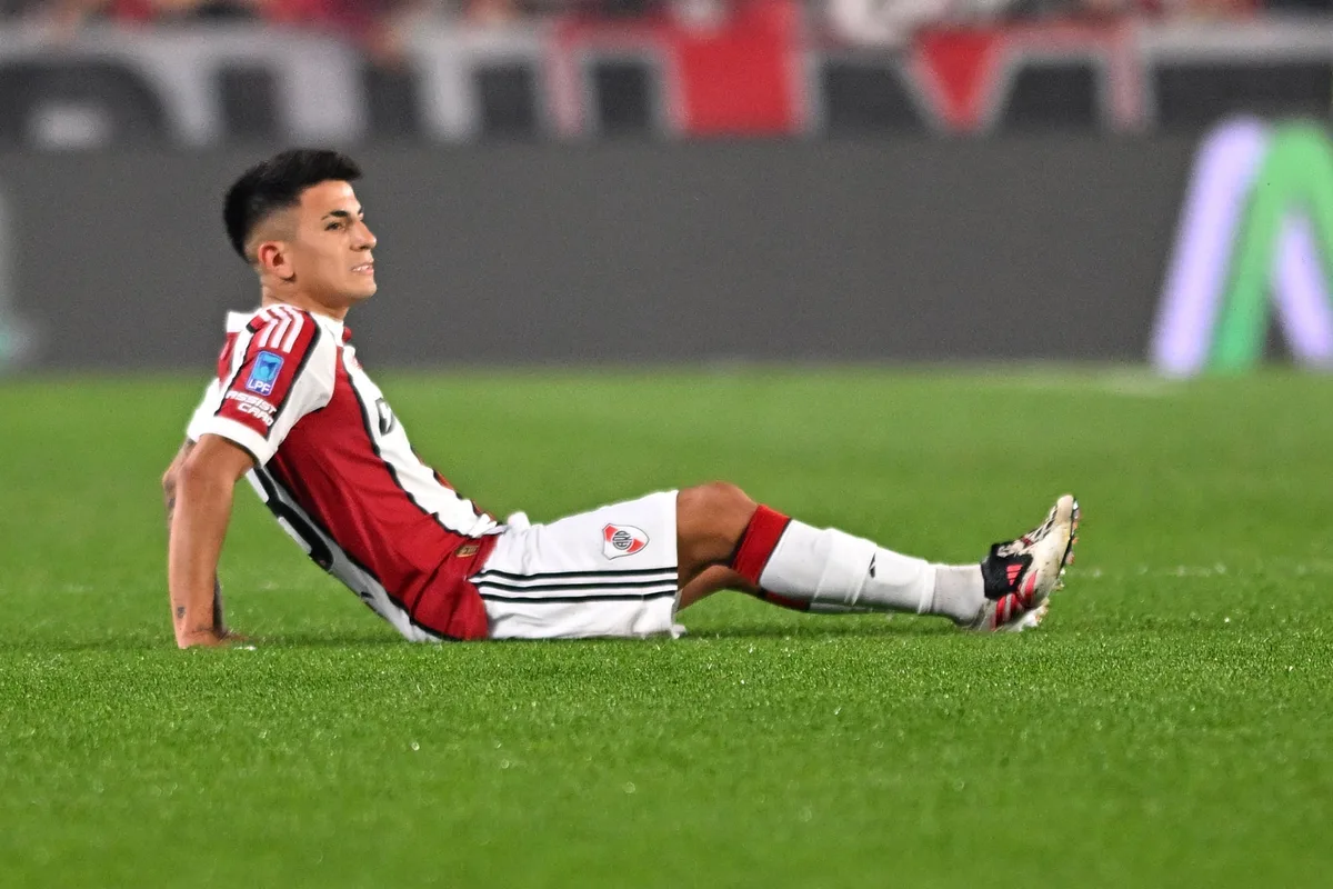 Se confirmó la lesión de Thiago Almada: sufrió un desgarro en el partido ante Huracán