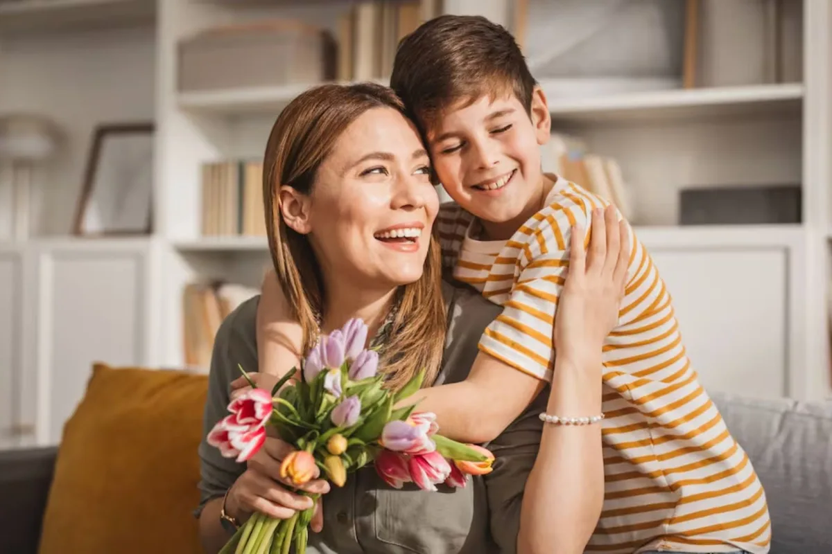 Día de la madre: 10 frases de escritores famosos para dedicarle a una mamá