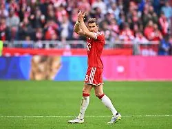 Monatelange Suche : Nach acht Jahren FC Bayern: Goretzka heuert bei Aston Villa an