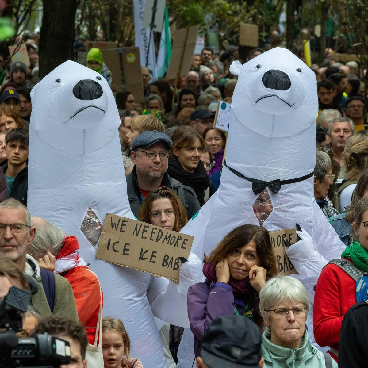 Klimamarsch in Brüssel - Zehntausende gehen für mehr Klimaschutz auf die Straße