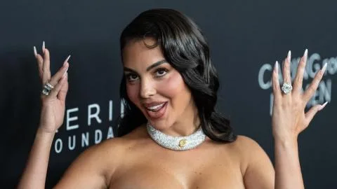 Georgina Rodríguez y Hailey Bieber se adelantan a la manicura que será tendencia este otoño
