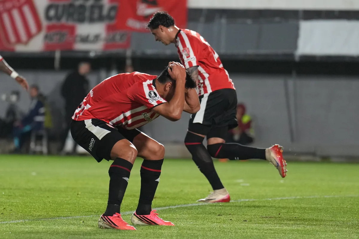 Estudiantes disimuló las ausencias, enfrentó la adversidad y marcó el pulso, pero se ahogó en las seguras manos de Rossi