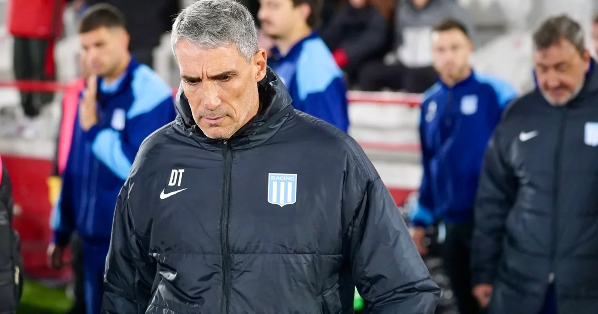 Vojvoda probó un equipo inédito en Racing para recibir a Sarmiento