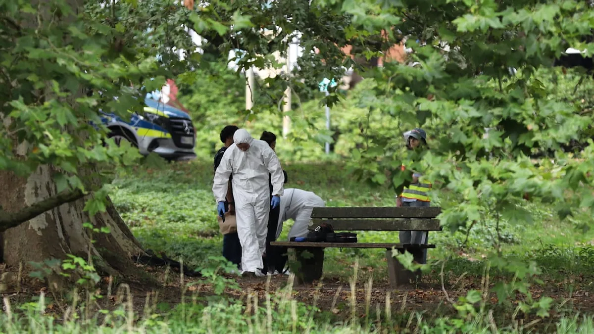 Großfahndung in Leverkusen - 20‑Jähriger erstochen, Täter auf der Flucht