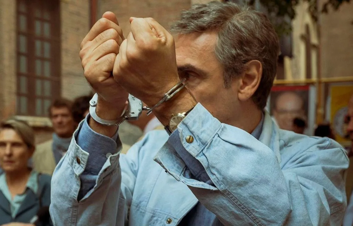 Qui est Enzo Tortora, star de la télé victime d’une erreur judiciaire, dont la série « Portobello » relate l’histoire ?