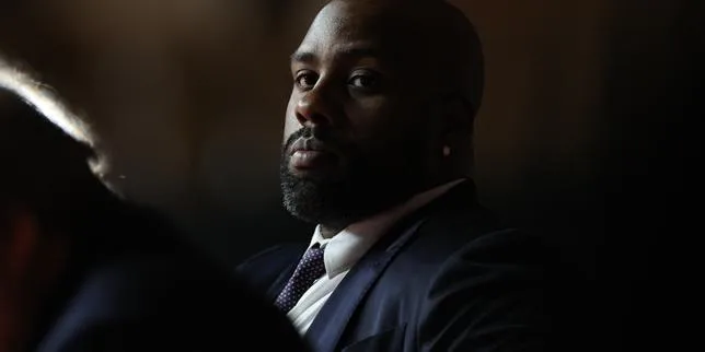 Après Kylian Mbappé, Teddy Riner à son tour ciblé par le RN, pour avoir exprimé son « angoisse » d’une victoire de Marine Le Pen en 2027