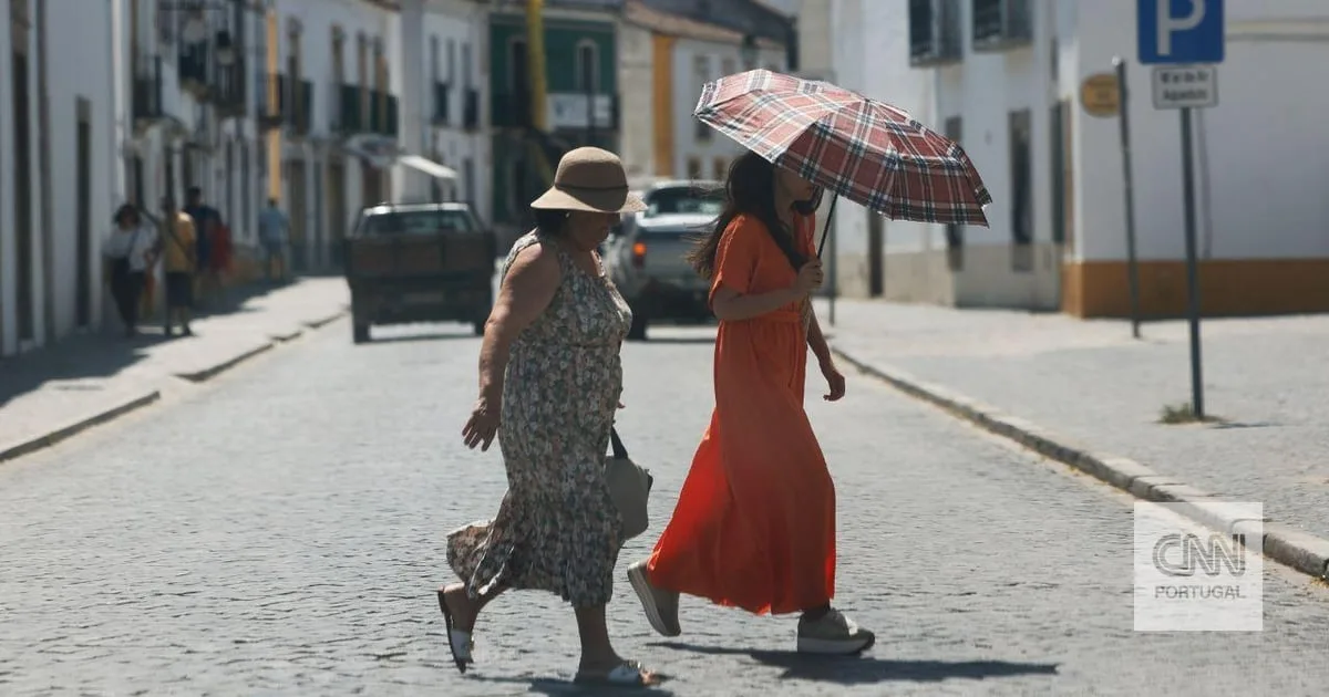 Aviso amarelo alargado a 14 distritos até sábado devido ao calor. Temperaturas podem chegar aos 43 graus