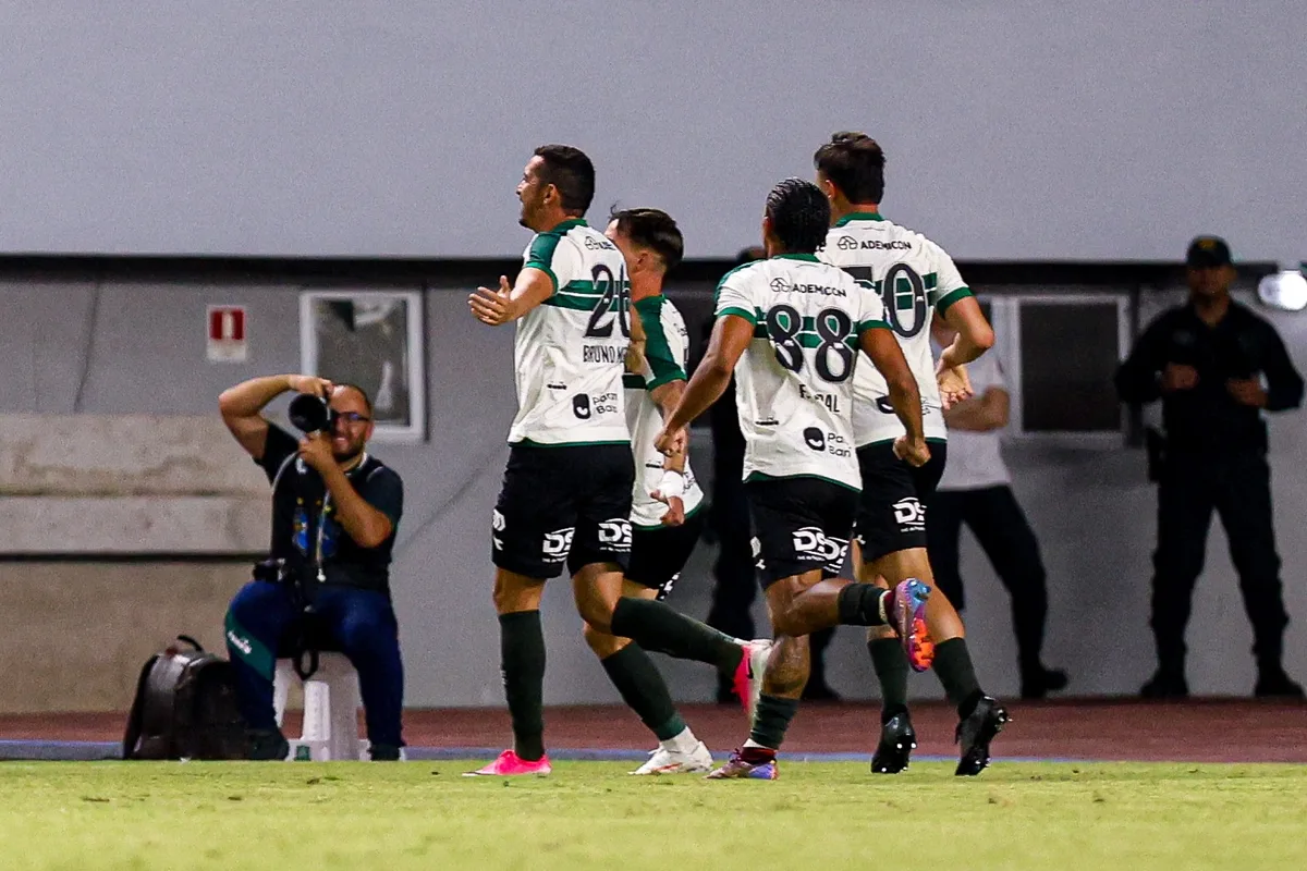 Coritiba bate melhor marca como visitante e já mira novo recorde no Brasileirão; veja o ranking