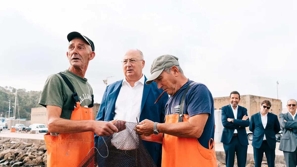 Ministro da Agricultura e Mar conhece projetos prioritários para a pesca e agricultura na Nazaré