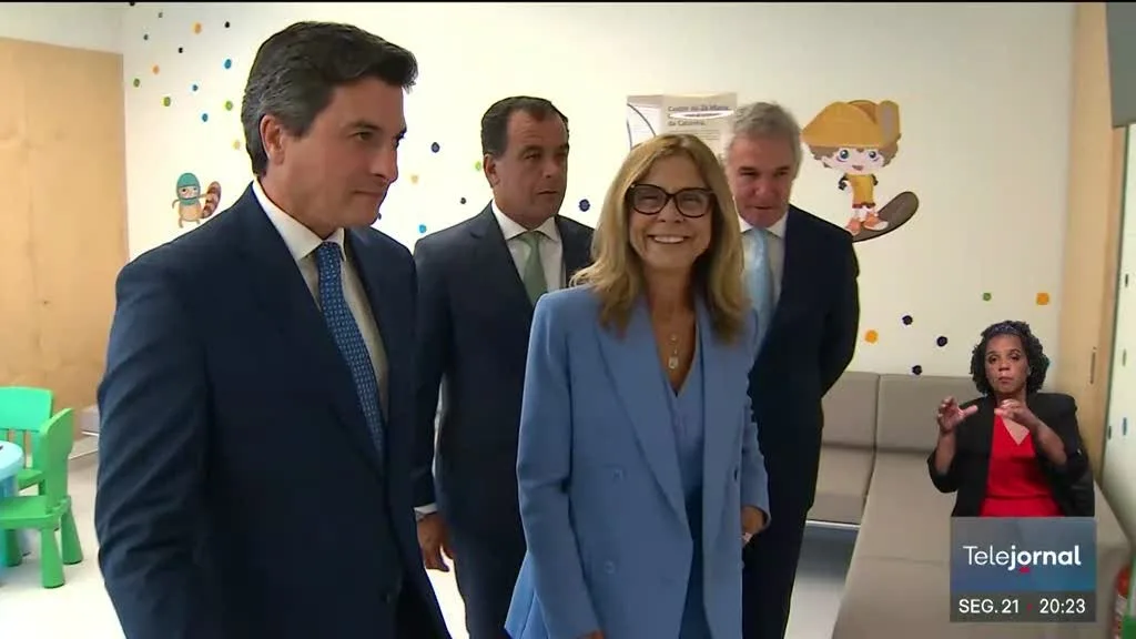 Ministra da Saúde promete soluções para as urgências