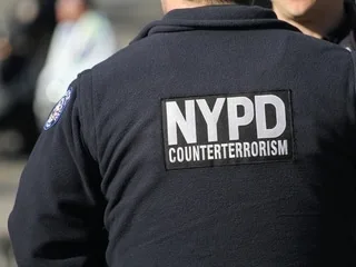 Une femme arrêtée pour un présumé projet d’attentat dans l’État de New York