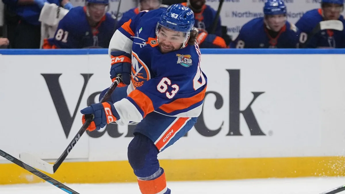 Islanders’ Maccelli, Ritchie exit with lower-body injuries vs. Maple Leafs