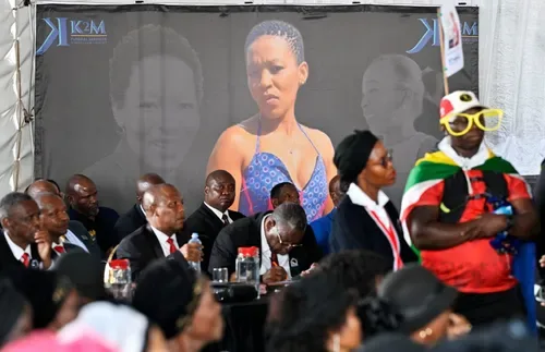 Elizabeth Moselakgomo remembered by her brother and daughter at emotional funeral