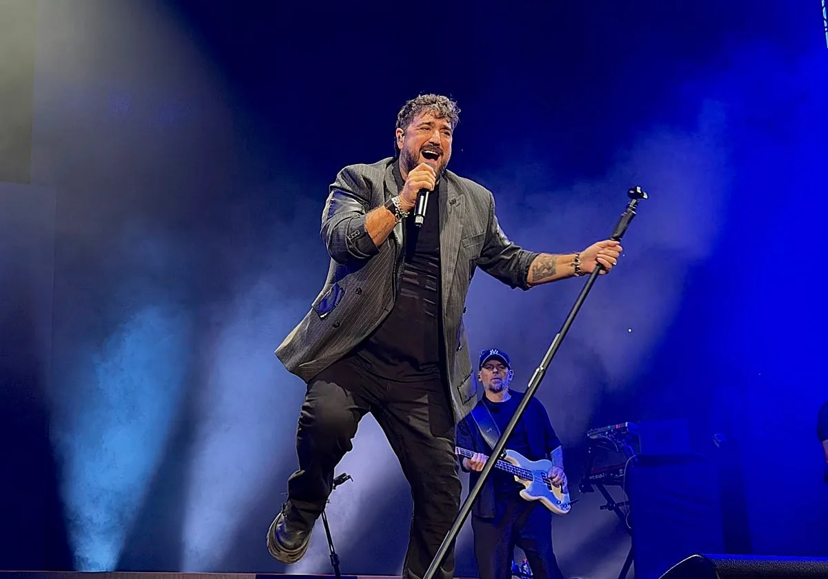 Antonio Orozco conquista el Roig Arena de Valencia ante cerca de 11.000 personas