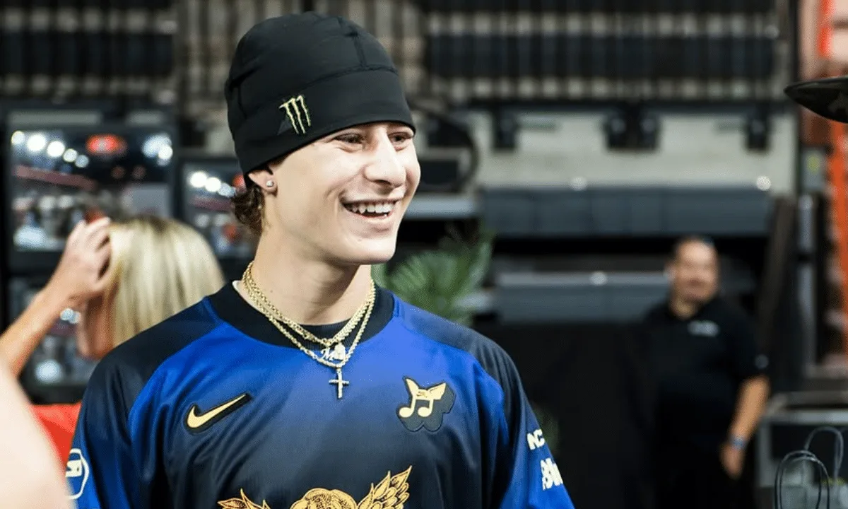 Filipe Mota fica a 0,3 ponto do título no SLS Takeover de Tampa