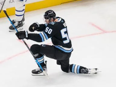 Guenther and Sergachev each have goal and assist in Mammoth's 5-4 win over Maple Leafs