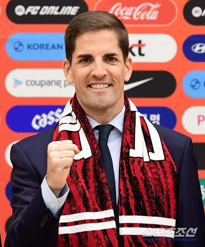 모레노 감독, 팬들과 처음 만난다…KFA, 22일 오픈트레이닝데이 개최