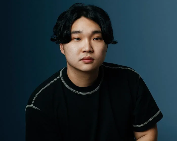 Li Jin Hao: Falling from a Moon review – Mr Nostalgia is now the man of the moment